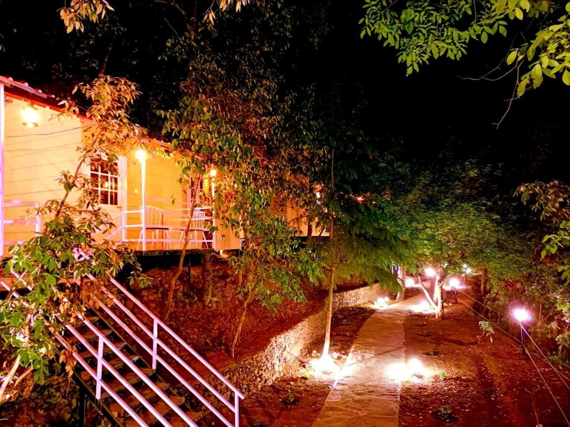 Aaroham Resort, Shimla Eksteriør billede